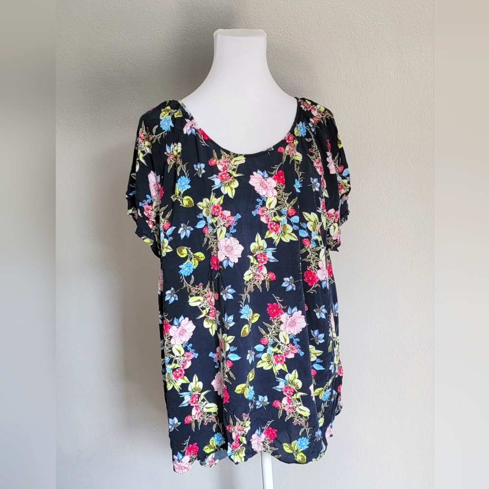 Navy Blue Floral Tunic Top